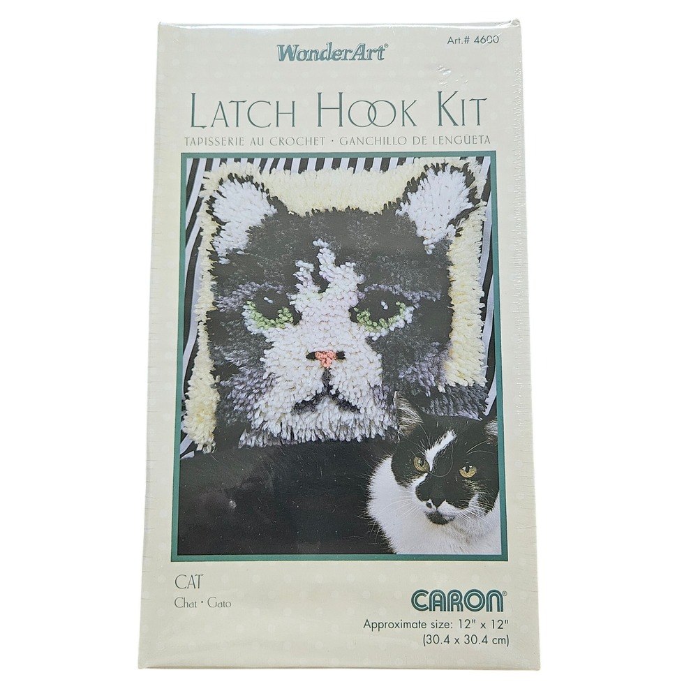 WonderArt Caron Latch Hook Kit Tuxedo Cat Green Eyes 12x12 Vintage 4600 NEW